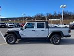 2022 Jeep Gladiator Crew Cab 4x4 Pickup for sale #Q260054B - photo 2