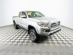 2016 Toyota Tacoma Extra Cab 4x4, Pickup for sale #W240574A - photo 4