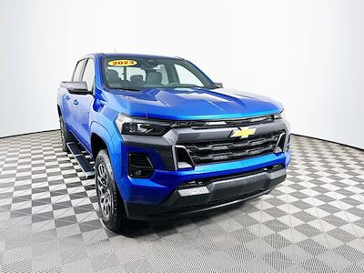 2023 Chevrolet Colorado Crew Cab 4WD Pickup for sale #W260255A - photo 2