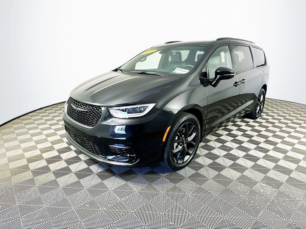 Used 2022 Chrysler Pacifica - photo 7