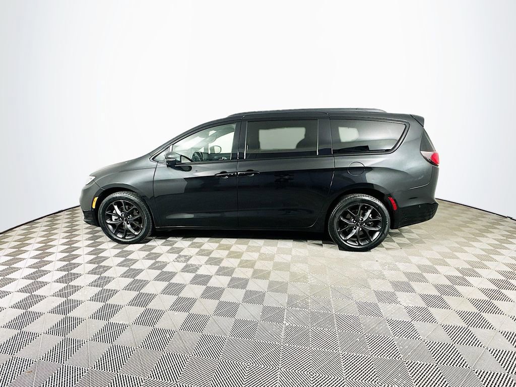 Used 2022 Chrysler Pacifica - photo 8