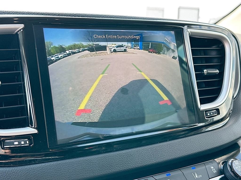Used 2024 Chrysler Pacifica - photo 20