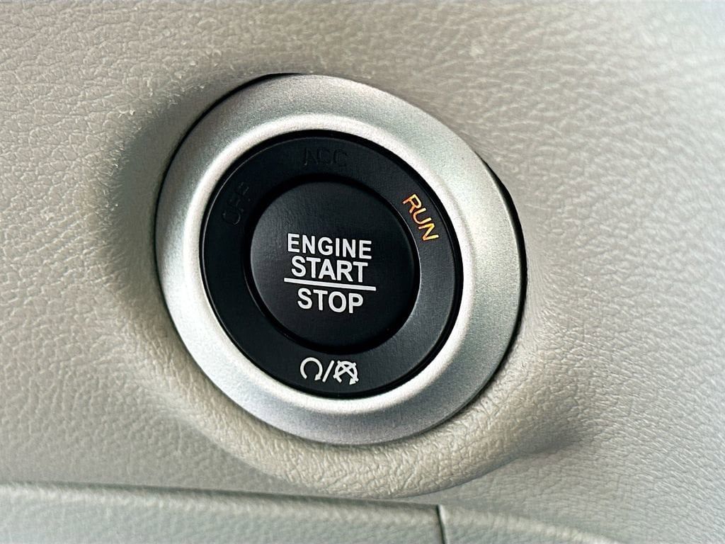 Used 2024 Chrysler Pacifica - photo 21