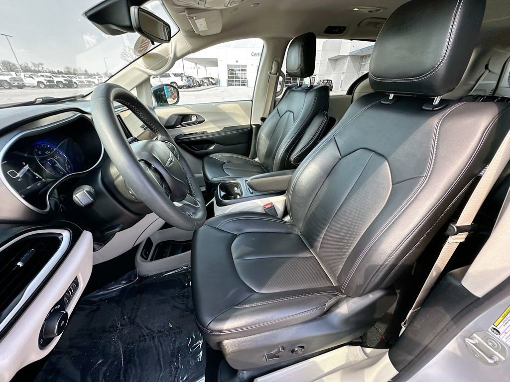 Used 2024 Chrysler Pacifica - photo 30
