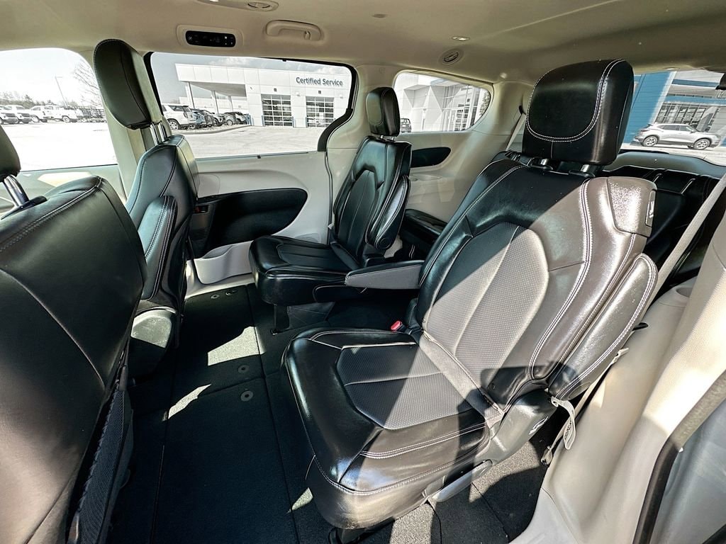 Used 2024 Chrysler Pacifica - photo 33