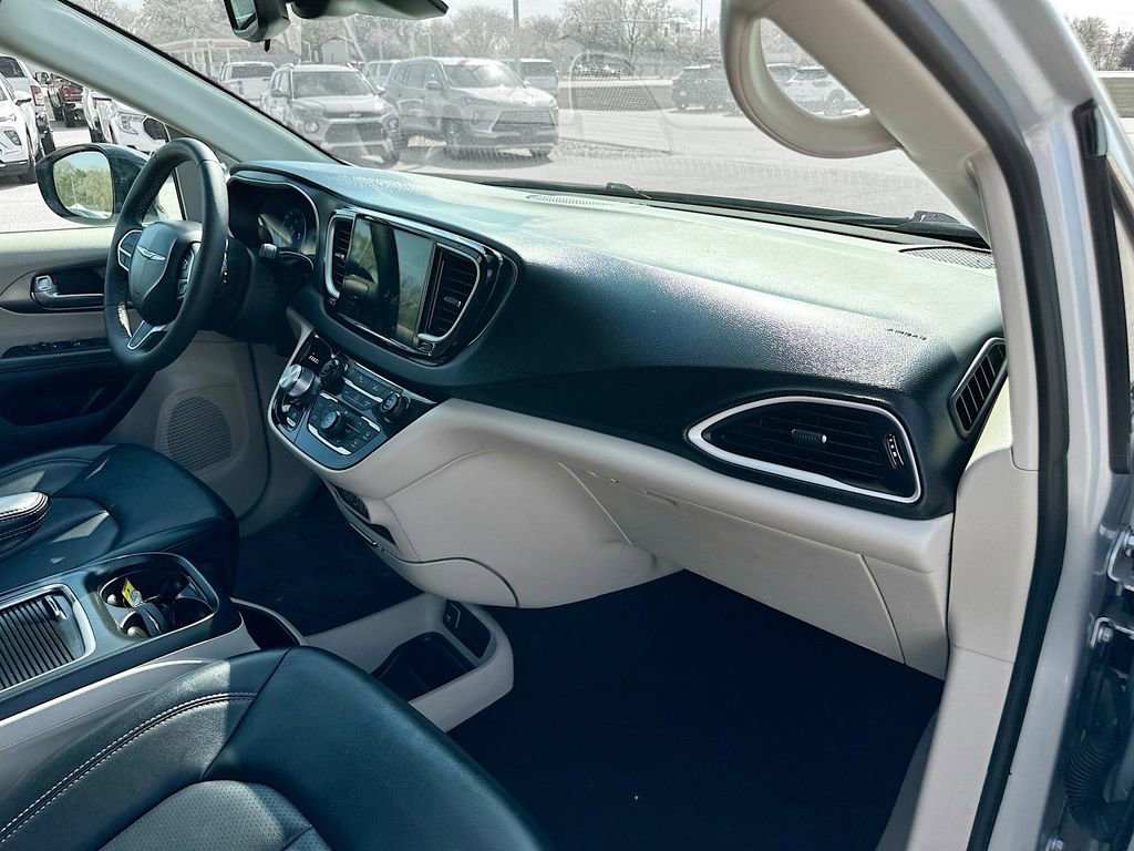 Used 2024 Chrysler Pacifica - photo 39