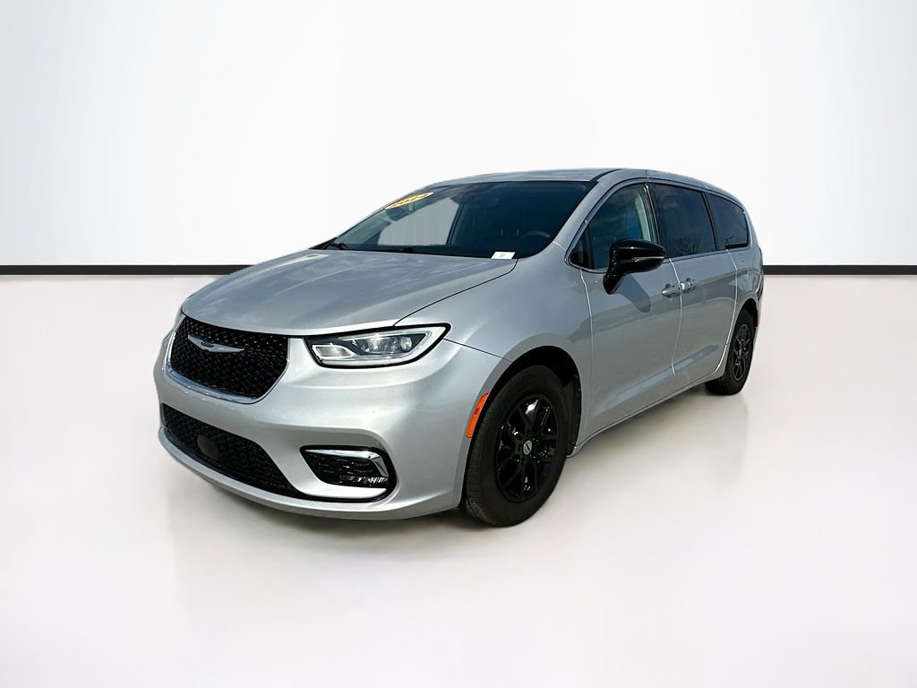 Used 2024 Chrysler Pacifica - photo 7