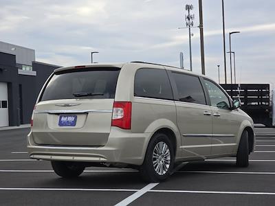 Used 2015 Chrysler Town and Country Minivan for sale #11260193 - photo 2