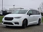 Used 2024 Chrysler Pacifica Limited Minivan for sale #12252096 - photo 10