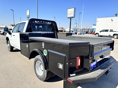 New 2025 Chevrolet Silverado 3500 Work Truck Crew Cab 4x4 9' 4" Knapheide Flatbed Truck for sale #12252240 - photo 2