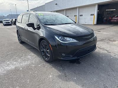 Used 2020 Chrysler Pacifica - photo 1