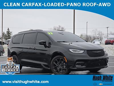 Used 2022 Chrysler Pacifica - photo 1