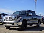 Used 2018 Nissan Titan SL Crew Cab 4x4 Pickup for sale #15614840 - photo 1