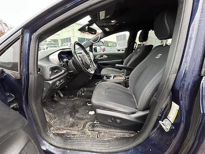 Used 2019 Chrysler Pacifica - photo 1