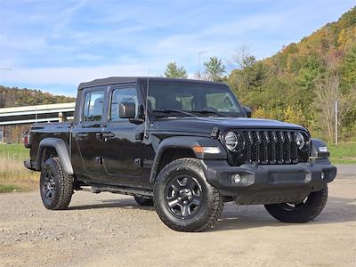 Used 2020 Jeep Gladiator - photo 1