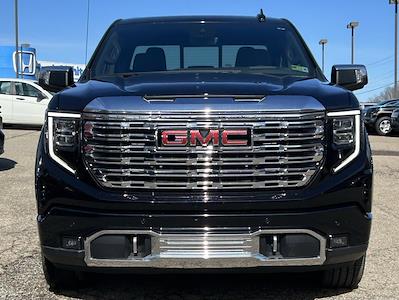 Used 2025 GMC Sierra 1500 - photo 1