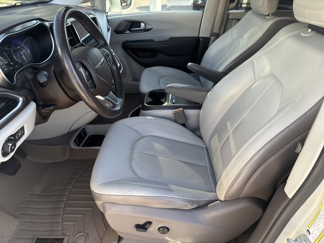 Used 2017 Chrysler Pacifica - photo 12