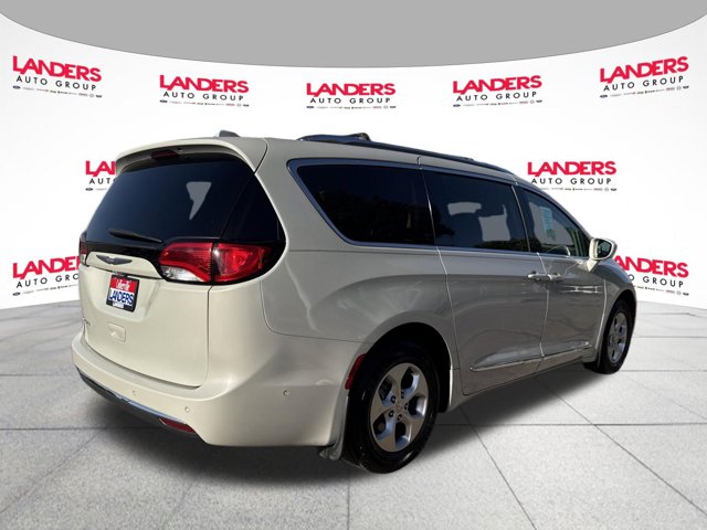 Used 2017 Chrysler Pacifica - photo 5