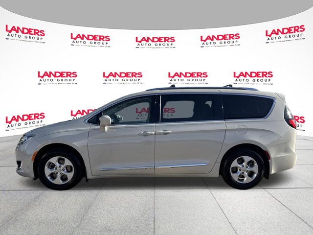 Used 2017 Chrysler Pacifica - photo 8