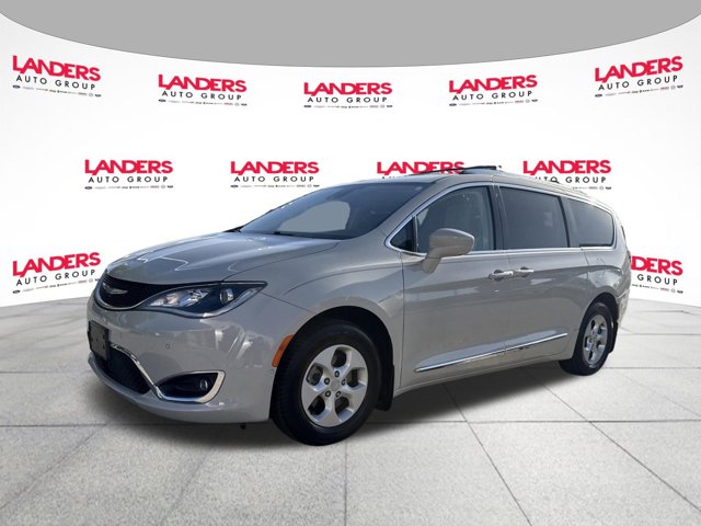 Used 2017 Chrysler Pacifica - photo 9
