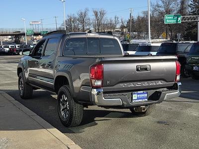 Used 2017 Toyota Tacoma - photo 1