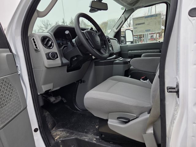 New 2027 Ford E-350 - photo 13