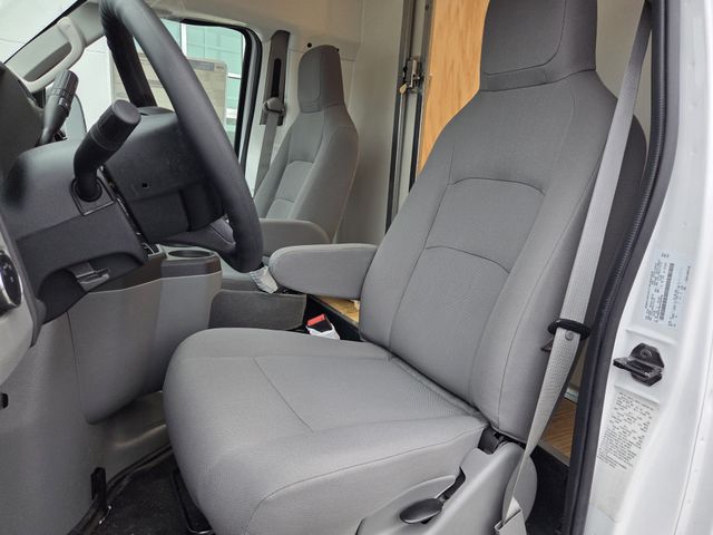 New 2027 Ford E-350 - photo 15