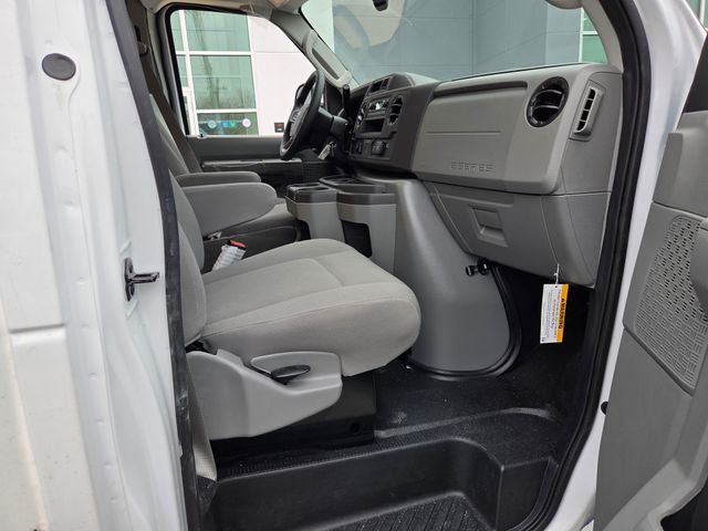 New 2027 Ford E-350 - photo 16