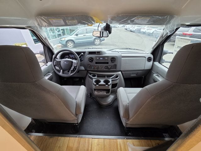 New 2027 Ford E-350 - photo 17