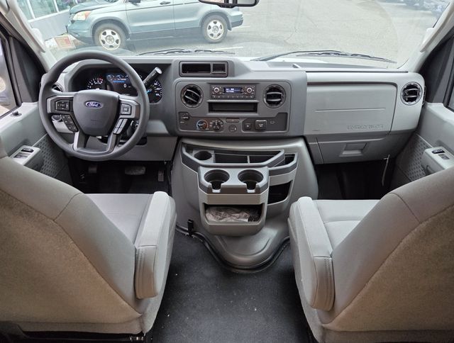 New 2027 Ford E-350 - photo 18