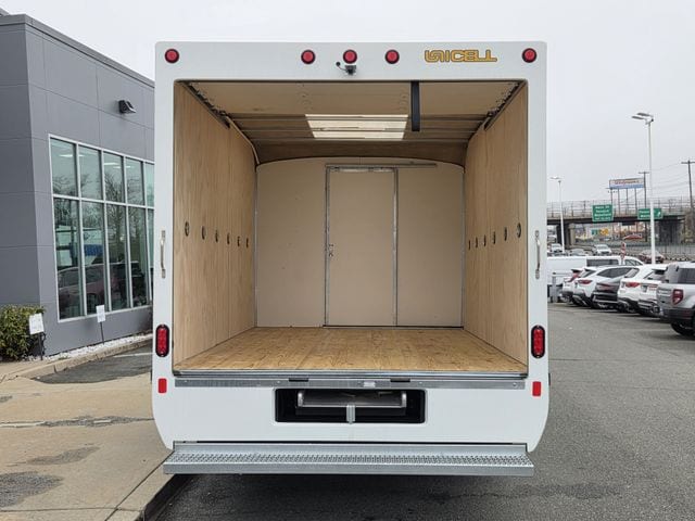 New 2027 Ford E-350 - photo 30
