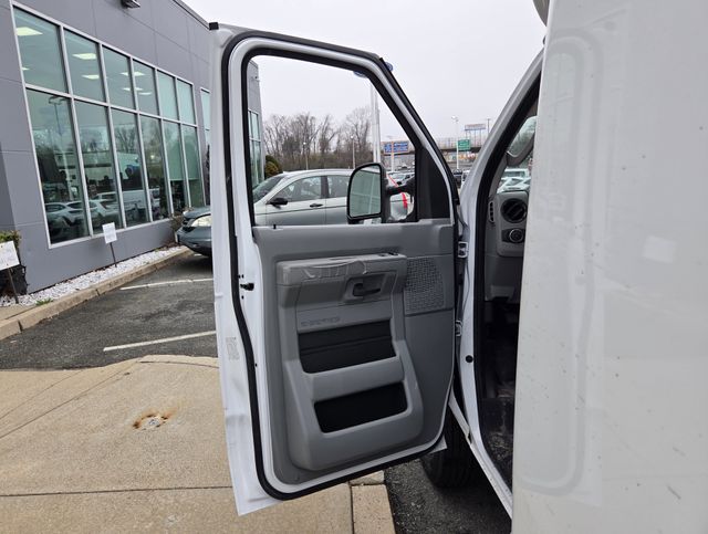 New 2027 Ford E-350 - photo 11