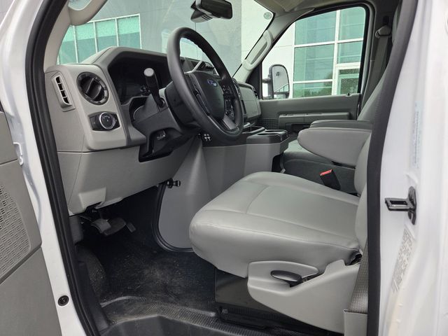 New 2026 Ford E-350 - photo 13