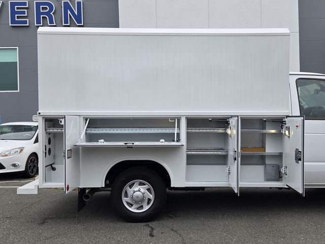 New 2026 Ford E-350 - photo 31