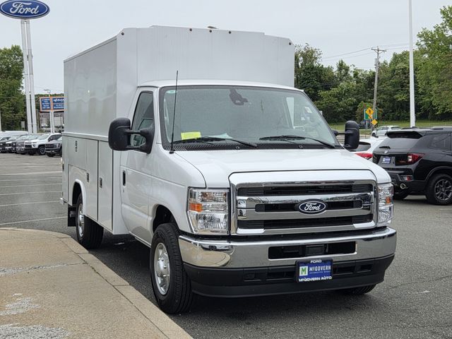 New 2026 Ford E-350 - photo 6
