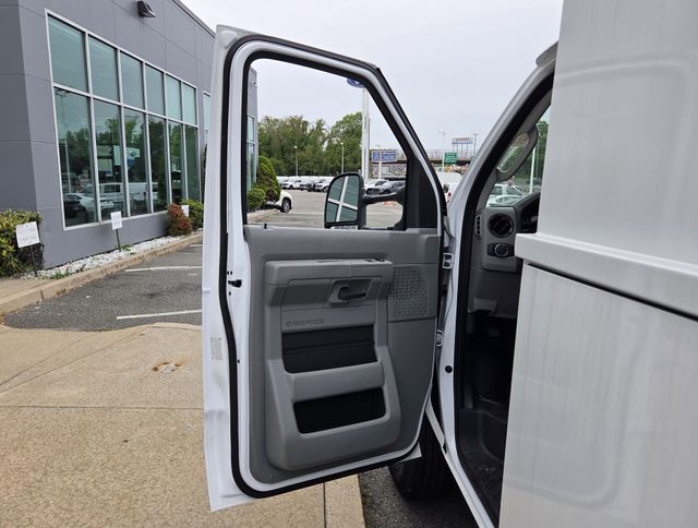 New 2026 Ford E-350 - photo 11