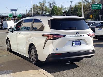 Used 2022 Toyota Sienna XLE AWD Minivan for sale #FX1057 - photo 2