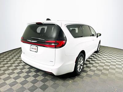 Used 2023 Chrysler Pacifica Touring L Minivan for sale #C260000A - photo 2