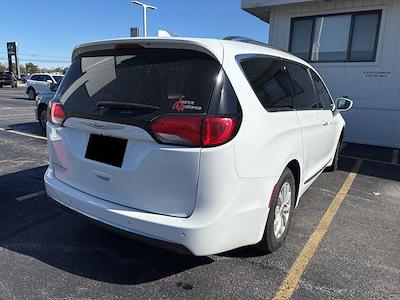 2018 Chrysler Pacifica FWD Minivan for sale #C260009A - photo 2