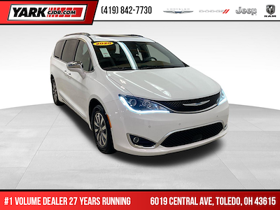 Used 2020 Chrysler Pacifica Hybrid Limited Minivan for sale #D230238A - photo 1
