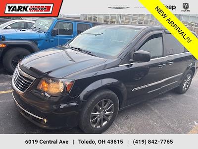 Used 2015 Chrysler Town and Country S Minivan for sale #D260208A - photo 1