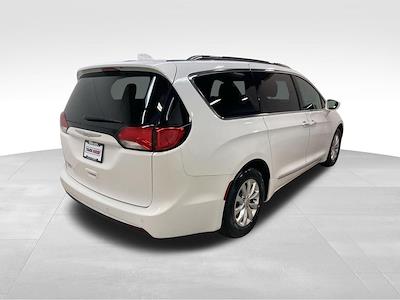 Used 2018 Chrysler Pacifica Touring L FWD Minivan for sale #J230345A - photo 2