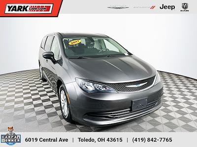 2017 Chrysler Pacifica FWD Minivan for sale #J250604A - photo 1