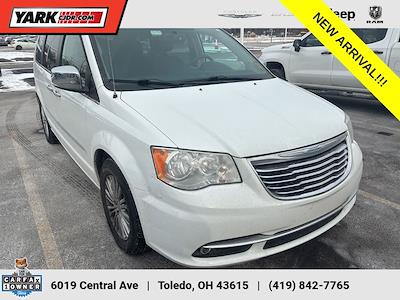 Used 2015 Chrysler Town and Country Minivan for sale #J251041A - photo 1