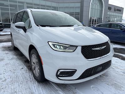 Used 2023 Chrysler Pacifica Touring L Minivan for sale #J251082A - photo 1