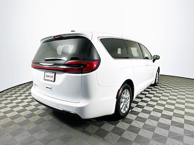 2023 Chrysler Pacifica FWD, Minivan for sale #JP33942 - photo 2