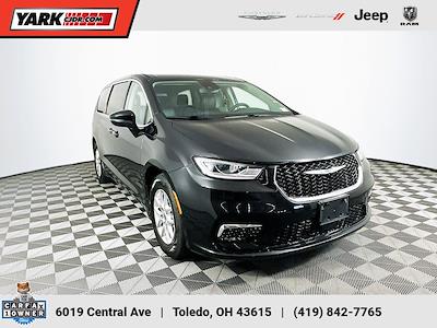 Used 2023 Chrysler Pacifica Touring L Minivan for sale #JP34602 - photo 1