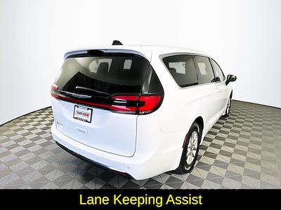2023 Chrysler Pacifica FWD Minivan for sale #JP34836 - photo 2