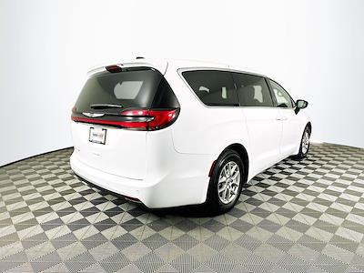 2024 Chrysler Pacifica FWD Minivan for sale #JP35376 - photo 2