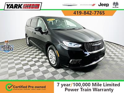Used 2024 Chrysler Pacifica Touring L Minivan for sale #JP35601 - photo 1